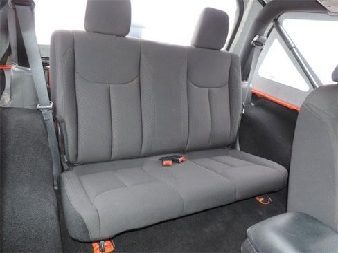 Used 2015 Jeep Wrangler Sport image 16