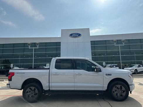 New 2025 Ford F150 Lightning Flash image 34