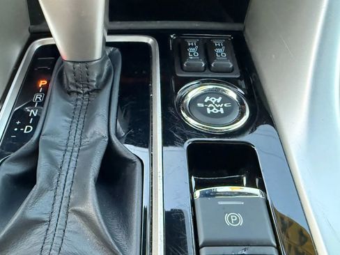 Used 2024 Mitsubishi Eclipse Cross SEL image 25