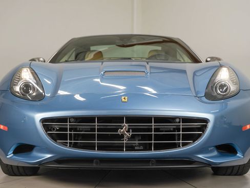 Used 2012 Ferrari California RWD image 15