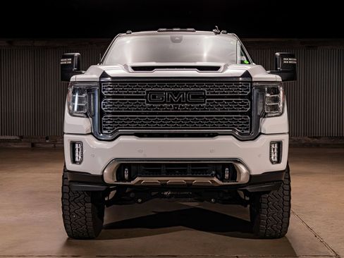Used 2021 GMC Sierra 3500 Denali w/ Denali Ultimate Package AWD/4WD image 2