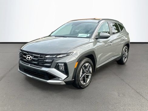 Used 2025 Hyundai Tucson SEL FWD image 3