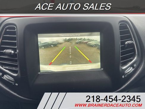 Used 2018 Jeep Compass Latitude w/ Popular Equipment Group AWD/4WD image 18