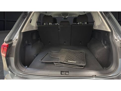 Used 2024 Volkswagen Tiguan S AWD/4WD image 35
