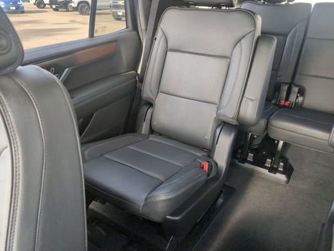 Used 2025 GMC Yukon Denali image 12