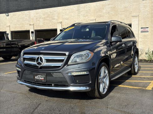 Used 2015 Mercedes-Benz GL 550 4MATIC w/ Accessory Chrome Package image 3