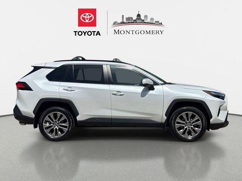 Used 2023 Toyota RAV4 XLE Premium image 2