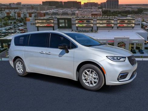 New 2026 Chrysler Pacifica Select image 1