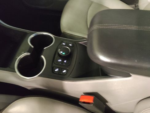 Used 2020 GMC Terrain SLT FWD image 26