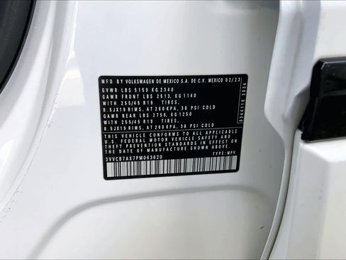 Used 2023 Volkswagen Tiguan SE R-Line FWD image 34