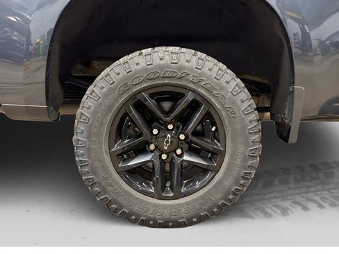 Used 2020 Chevrolet Silverado 1500 LT Trail Boss AWD/4WD image 51