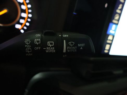 Certified 2025 Jeep Wrangler Unlimited Rubicon w/ XTREMEE 35" Tire Package image 37