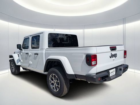 New 2026 Jeep Gladiator Sport AWD/4WD image 6