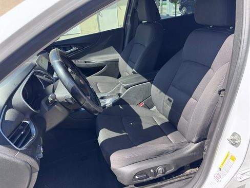 Used 2020 Chevrolet Malibu LT image 11