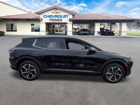 New 2026 Chevrolet Equinox EV LT image 9