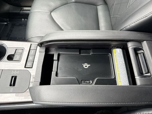 Used 2021 Toyota Highlander Platinum image 21