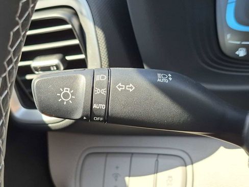 New 2026 Hyundai Venue SEL FWD image 25