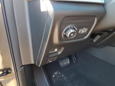 New 2025 Jeep Grand Cherokee Limited AWD/4WD image 13