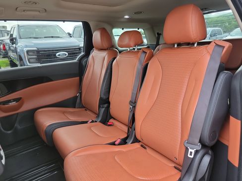 Used 2024 Kia Carnival SX Prestige FWD image 15
