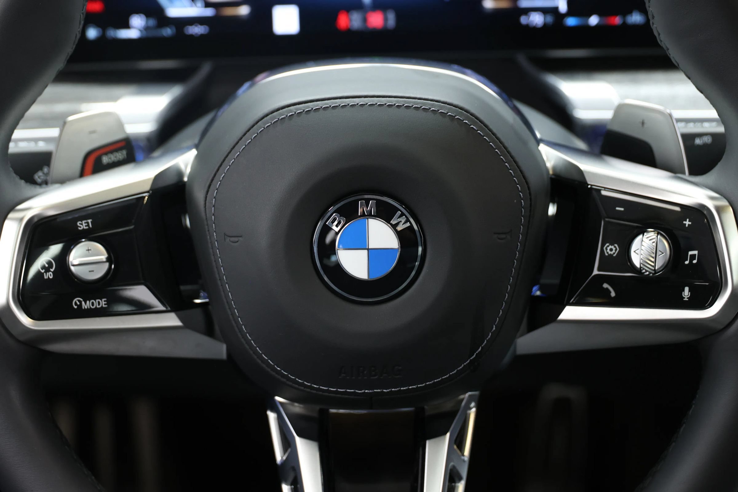 Used 2024 BMW 760i xDrive w/ Executive Package AWD/4WD image 25