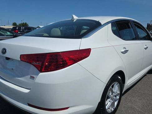 Used 2013 Kia Optima LX FWD image 2