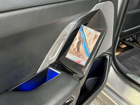 Used 2024 BMW 740i image 24