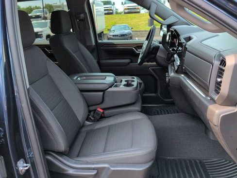 Used 2023 Chevrolet Silverado 1500 LT AWD/4WD image 30