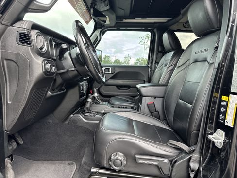 Used 2020 Jeep Wrangler Unlimited Sahara AWD/4WD image 16