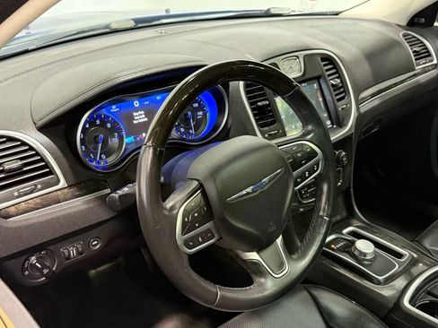 Used 2018 Chrysler 300 Limited w/ Safetytec Plus Group image 14