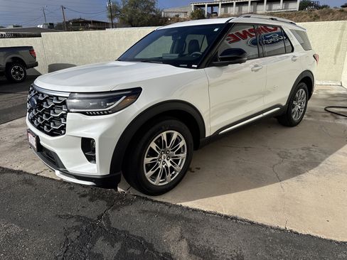 New 2026 Ford Explorer Platinum image 4