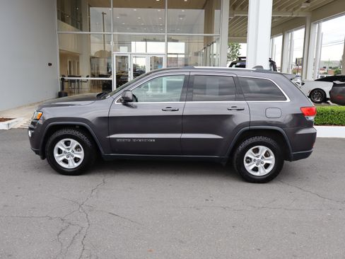 Used 2017 Jeep Grand Cherokee Laredo w/ Quick Order Package 2BE RWD image 7