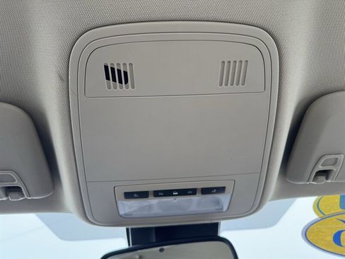 Used 2016 Buick Regal image 13