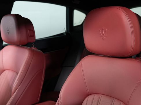 Used 2023 Maserati Levante GT image 34