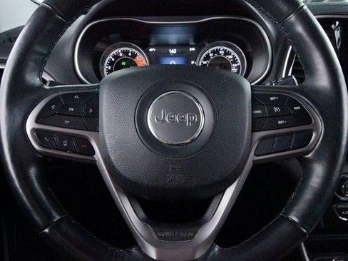 Used 2019 Jeep Cherokee Limited w/ Trailer Tow Group image 18