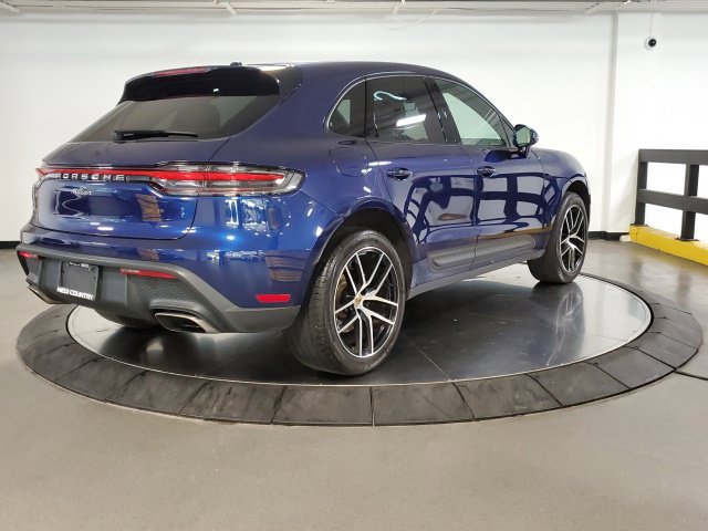 Used 2023 Porsche Macan AWD/4WD image 9