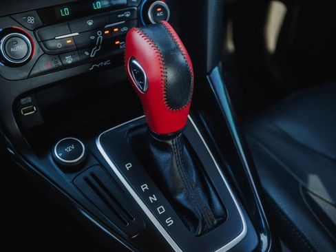 Used 2015 Ford Focus Titanium image 21