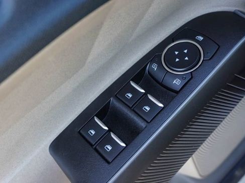 Used 2025 Ford Maverick Lariat w/ 4K Tow Package image 13