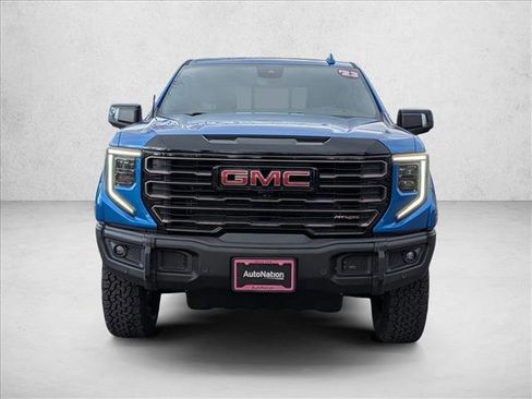 Used 2023 GMC Sierra 1500 AT4X image 2