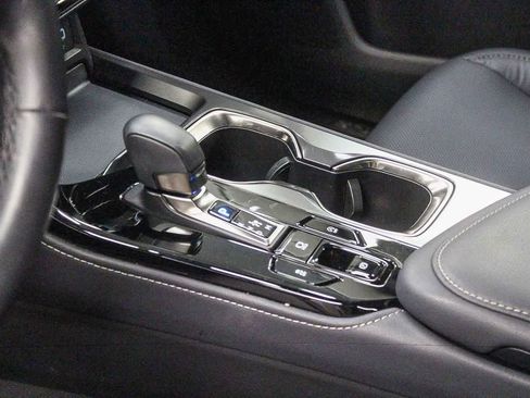 Used 2025 Lexus NX 250 FWD w/ Accessory Package (2T) image 21