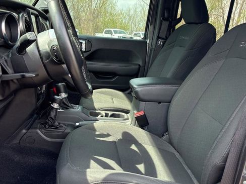 Used 2023 Jeep Wrangler Sahara w/ Cold Weather Group AWD/4WD image 3