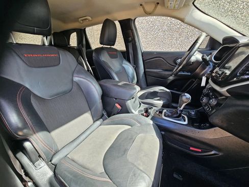 Used 2015 Jeep Cherokee Trailhawk image 13