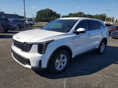 New 2026 Kia Sorento LX image 2