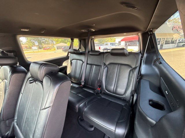 Used 2024 Jeep Wagoneer L Series III w/ Flexible Seating Group AWD/4WD image 15