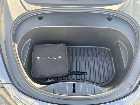Used 2023 Tesla Model 3 Standard Range image 31