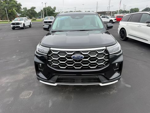 Used 2025 Ford Explorer Platinum w/ LUX Leather Package AWD/4WD image 2