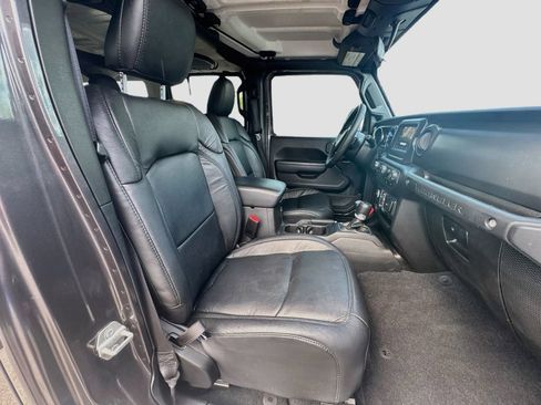 Certified 2023 Jeep Wrangler Unlimited w/ Convenience Group AWD/4WD image 30
