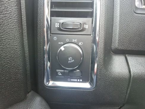 Used 2017 RAM 1500 Laramie w/ Convenience Group image 25