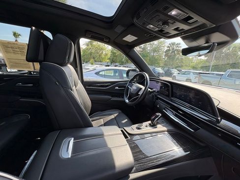 Used 2023 Cadillac Escalade Sport AWD/4WD image 27