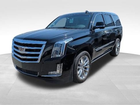 Used 2018 Cadillac Escalade Premium Luxury AWD/4WD image 3