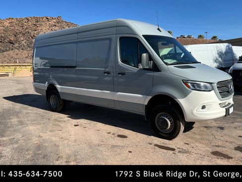 Used 2025 Mercedes-Benz Sprinter 3500 image 7